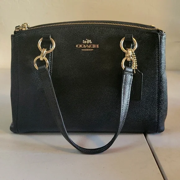 バッグ COACH handbag leather BLACK GOLD Coach Chain Shoulder Bag: Refined Style